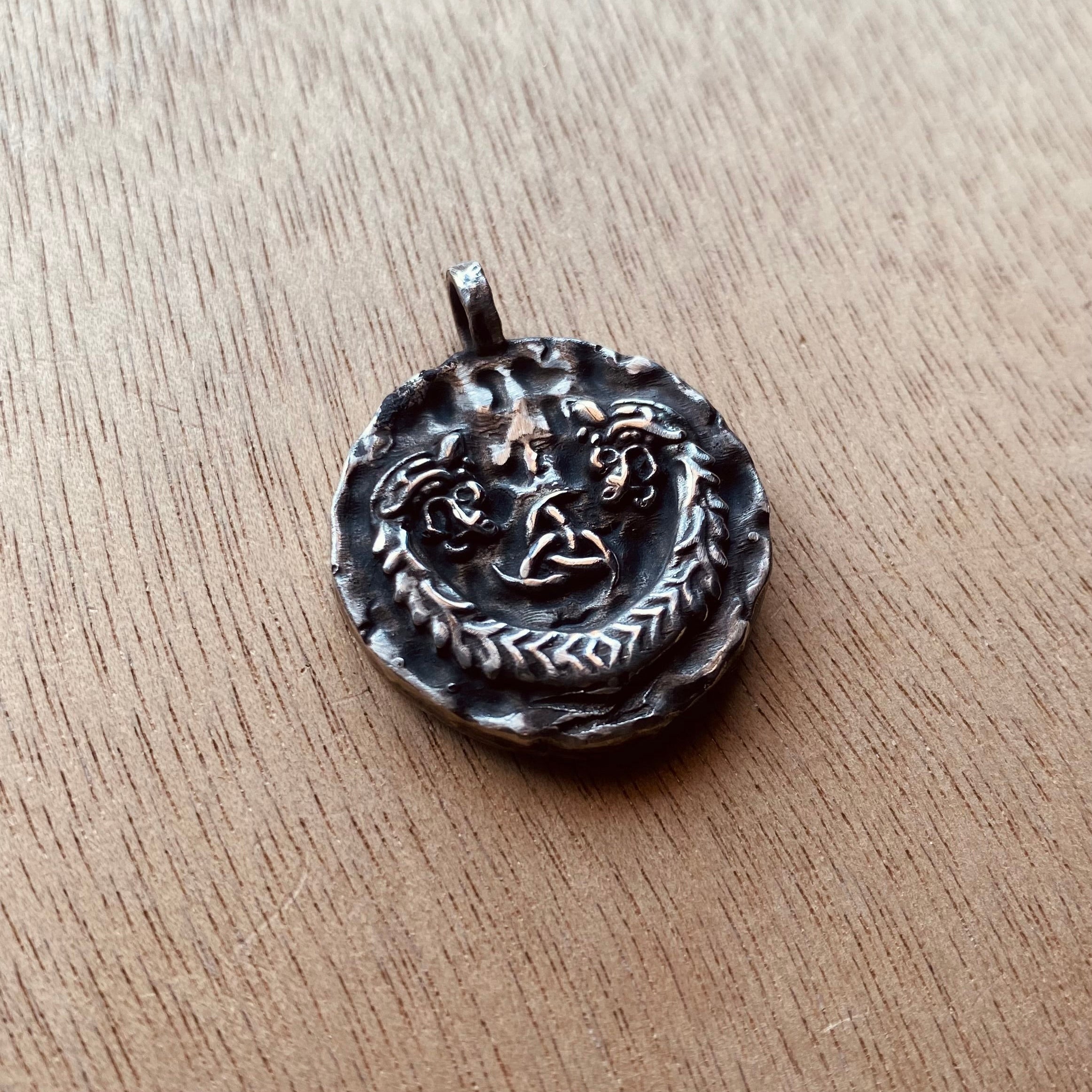 Dije Vikingo en plata