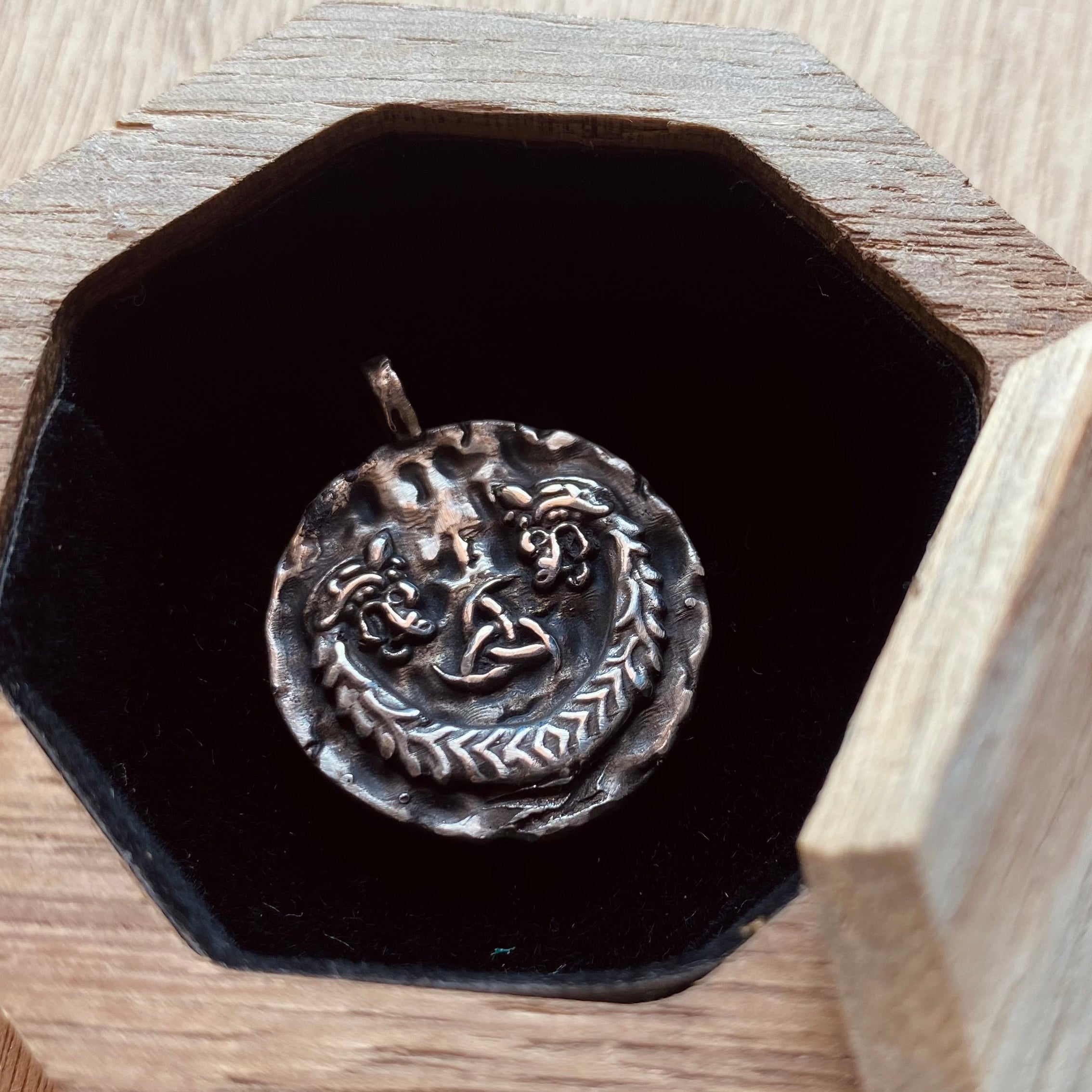 Dije Vikingo en plata