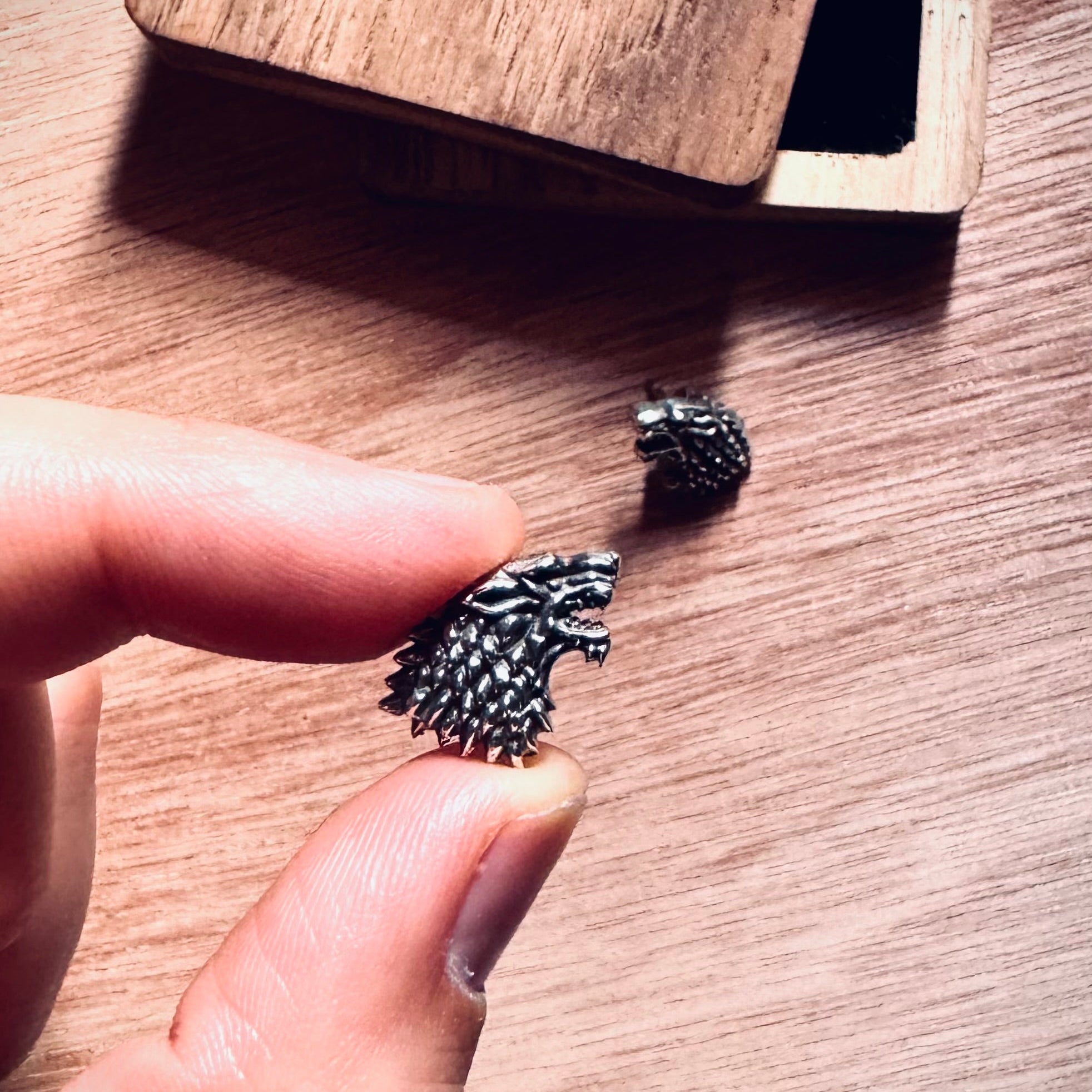 Aretes Casa Stark, Game of Thrones, plata