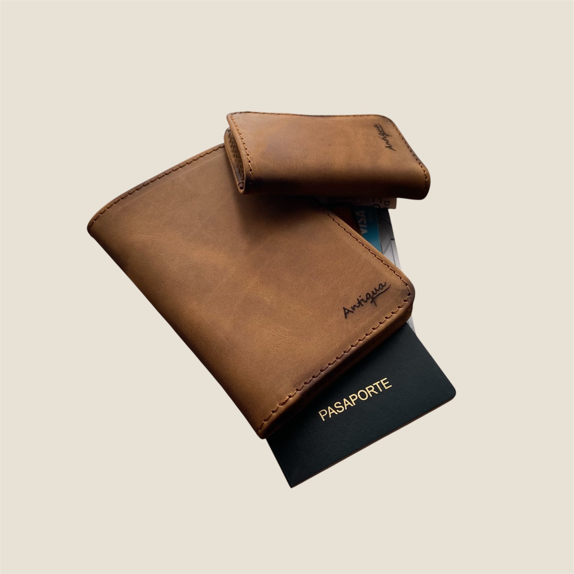 Kit Porta pasaporte y Tarjetero