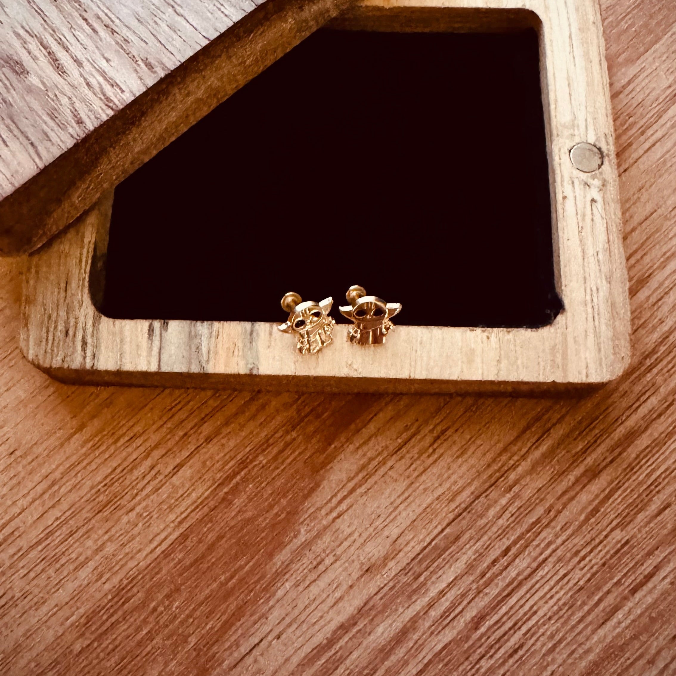 Broquel BABY YODA 10K