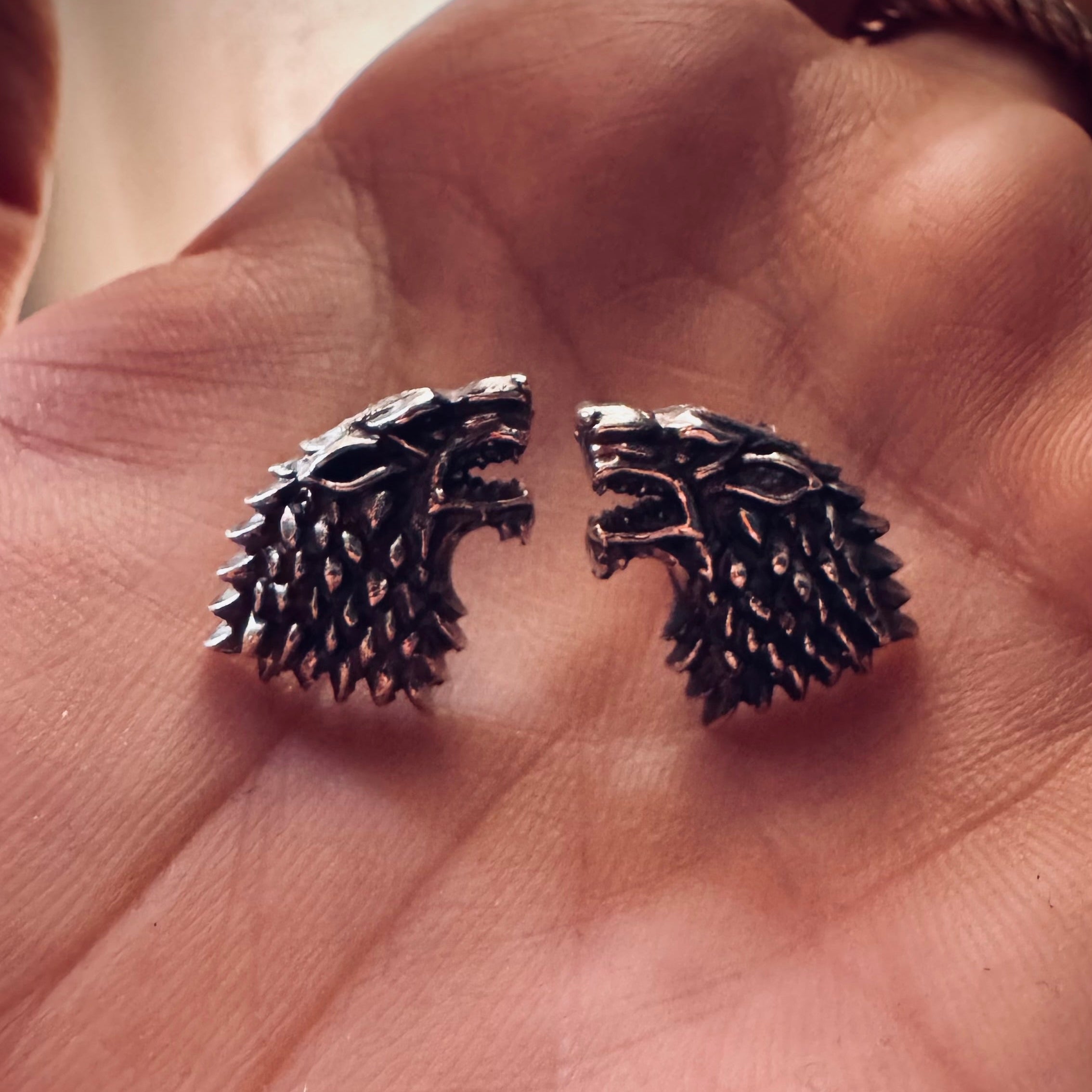 Aretes Casa Stark, Game of Thrones, plata