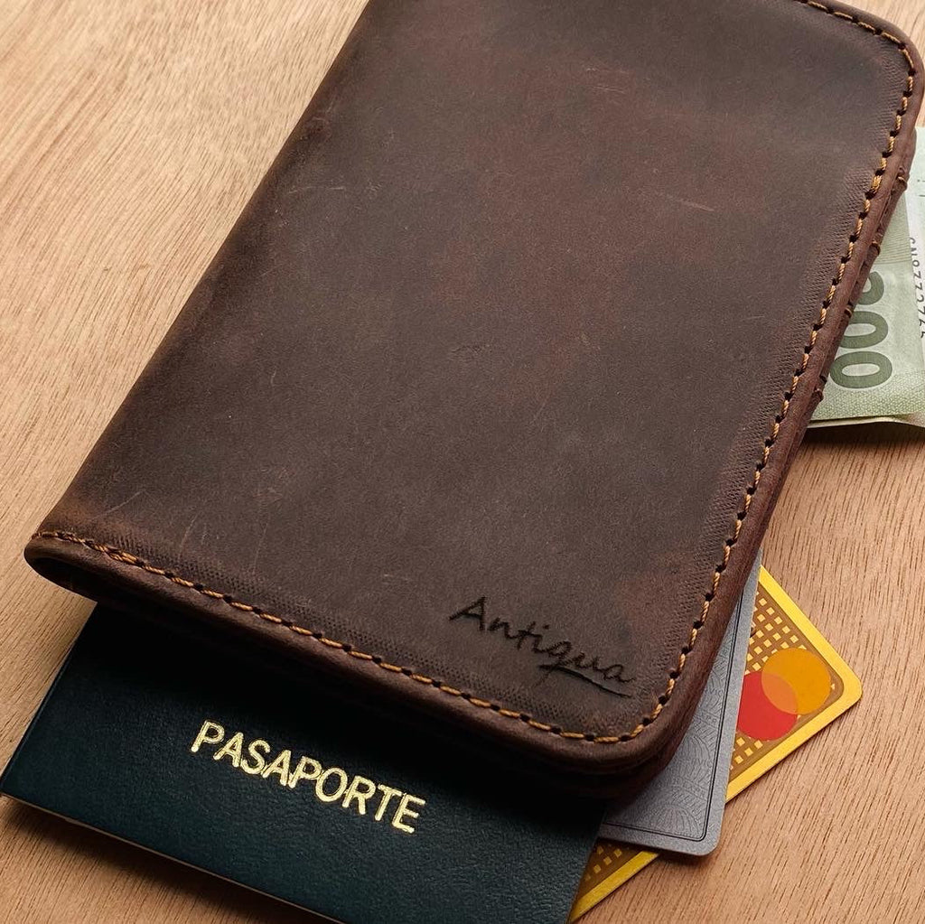 Porta Pasaporte Chocolate