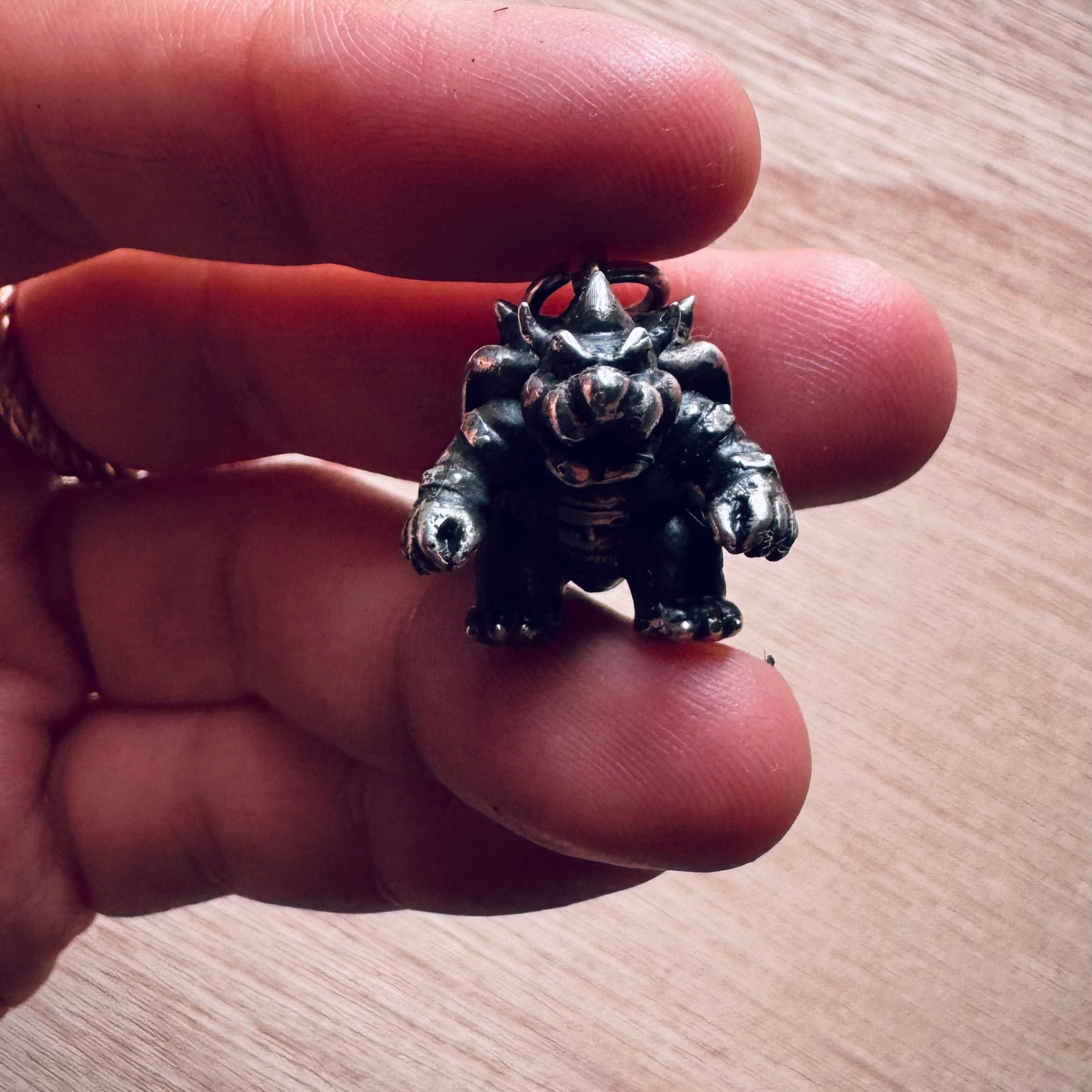 Dije Bowser Mario Bros Plata